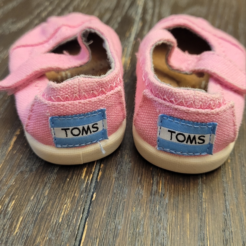 TOMS pink summer shoes
